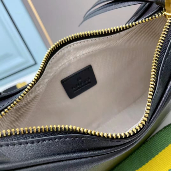 激安グッチバッグコピー着用イメージ